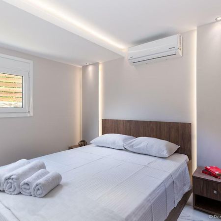 Seashore Stream Suites Alykes  Luaran gambar