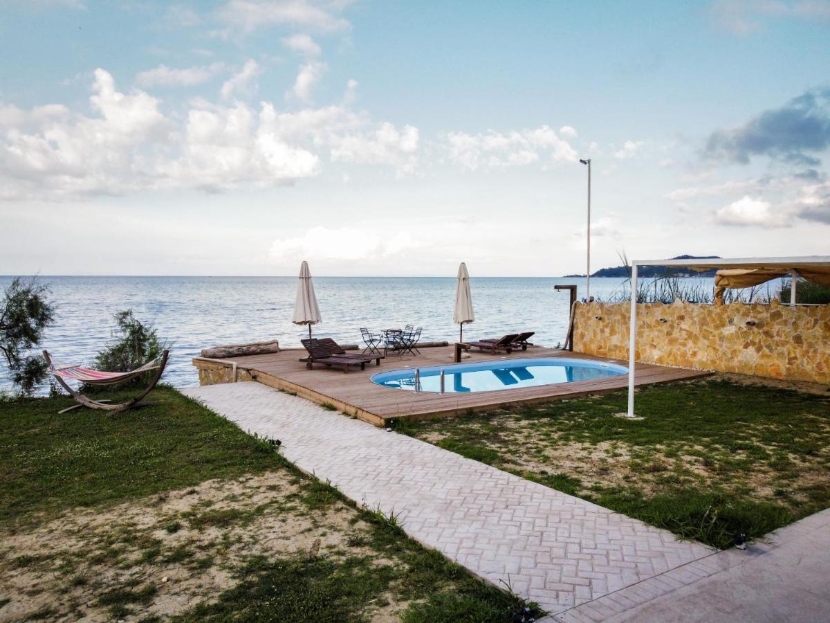 Seashore Stream Suites Alykes  Luaran gambar
