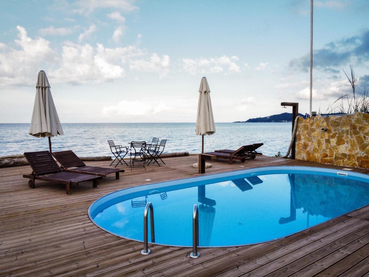 Seashore Stream Suites Alykes  Luaran gambar