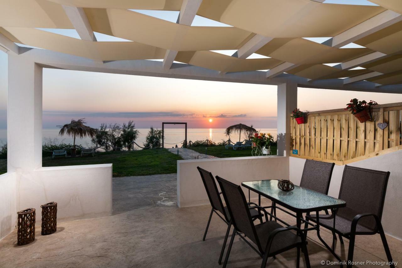 Seashore Stream Suites Alykes  Luaran gambar